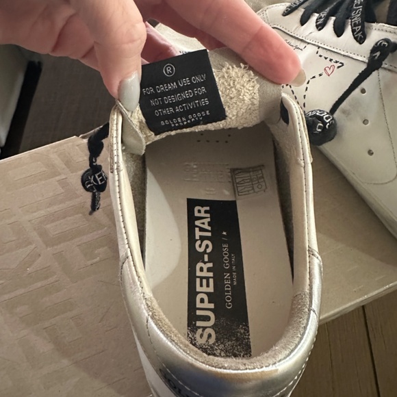 Great neutral Golden Goose Superstars - Picture 4 of 5